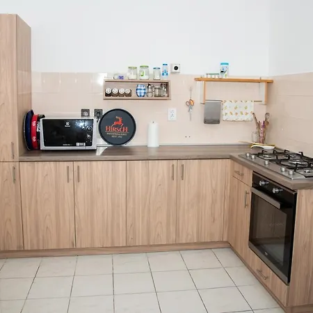 Hubertus Vadaszhaz Guest house *