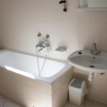 Hubertus Vadaszhaz Guest house *